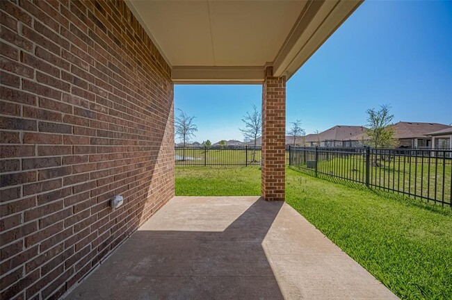 Building Photo - 101 Eliana Shores Dr