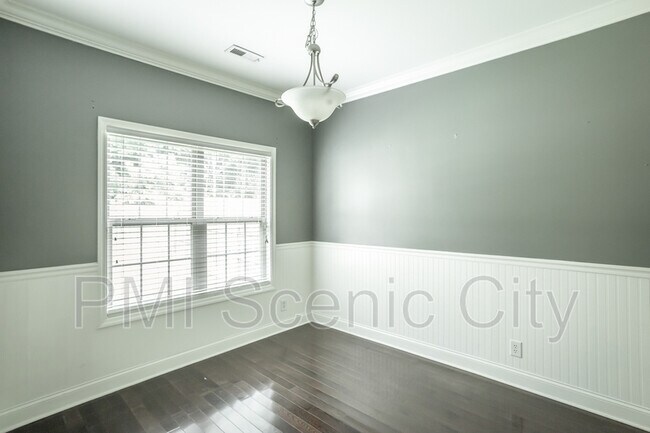 Building Photo - 6628 Kenton Ridge Cir