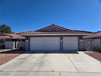 Building Photo - 1405 Termas