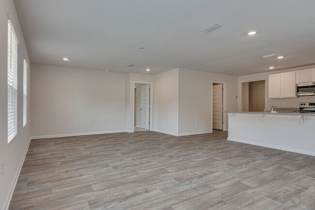 Building Photo - 5797 Guinevere Ln