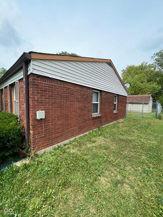 Building Photo - 7848 Souter Dr