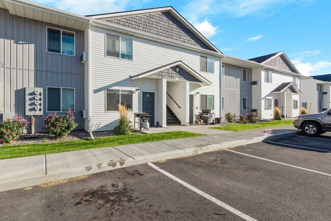 Building Photo - 5741 S 5th Ave