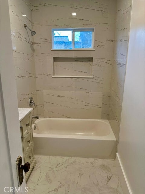 Building Photo - 342 E 8th St