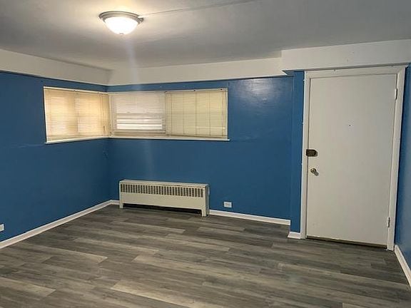 Building Photo - 306 S Austin Blvd