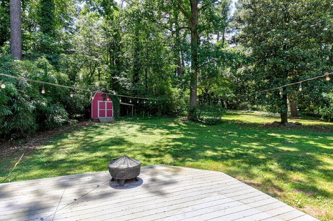 Building Photo - 1512 Beechwood Dr