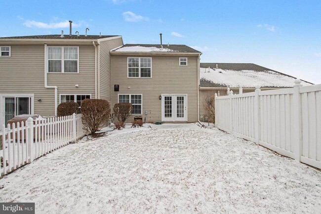 Building Photo - 6437 Terrace Ct