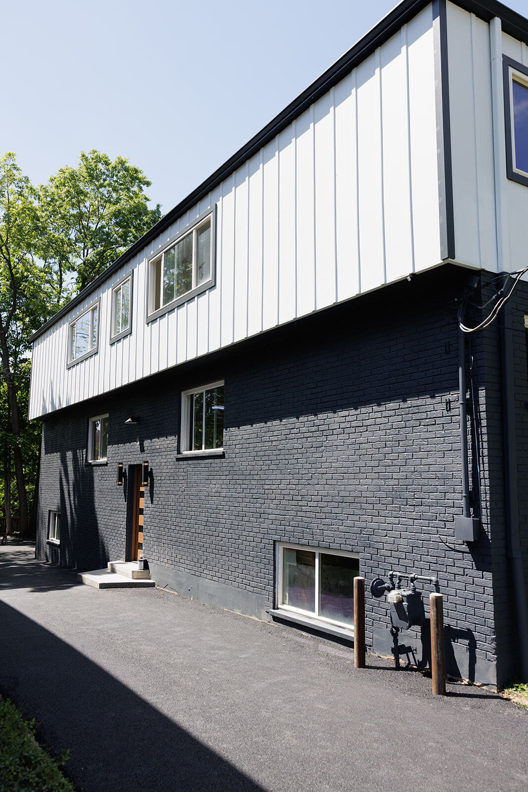 Building Photo - 6305 Englewood Ave