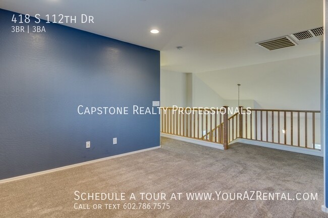 Building Photo - 418 S 112th Dr