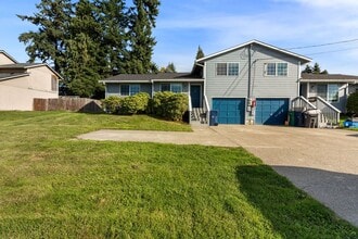 Building Photo - Recently updated 3 bdrm, 2 bath. Attached ...