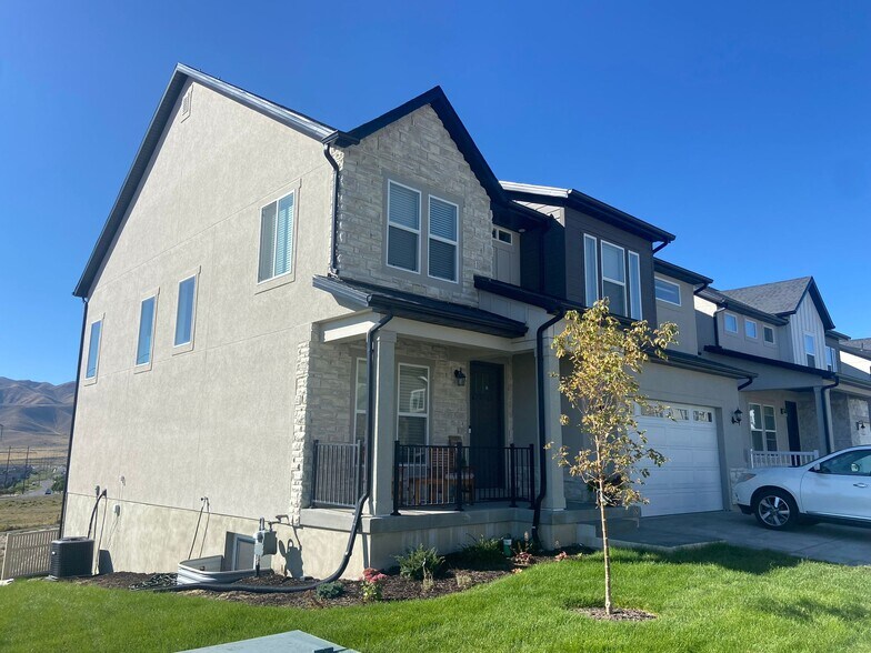 Building Photo - 1307 W Quailhill Rd