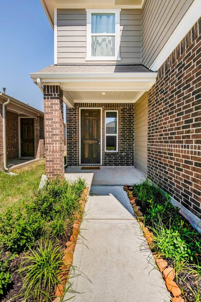 Front Entry - 23314 Stahl Creeks Ln