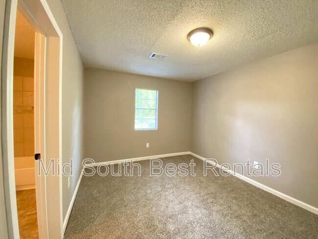 Building Photo - 1311 Adams St