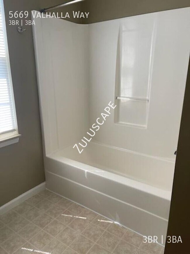 Building Photo - 5669 Valhalla Way