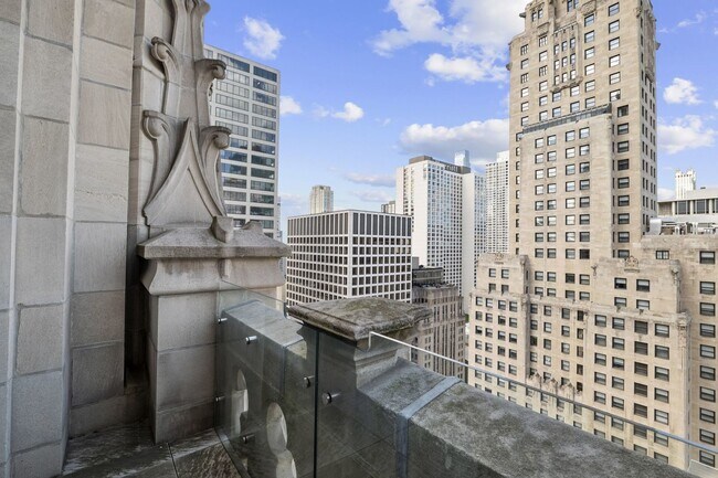 Building Photo - 435 N Michigan Ave