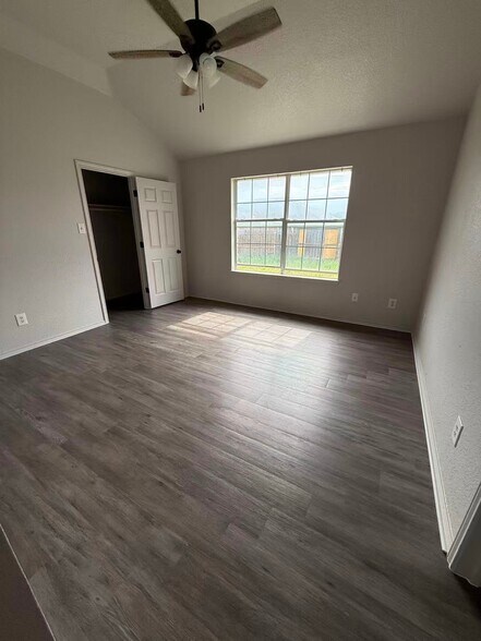 Building Photo - 4408 July Dr