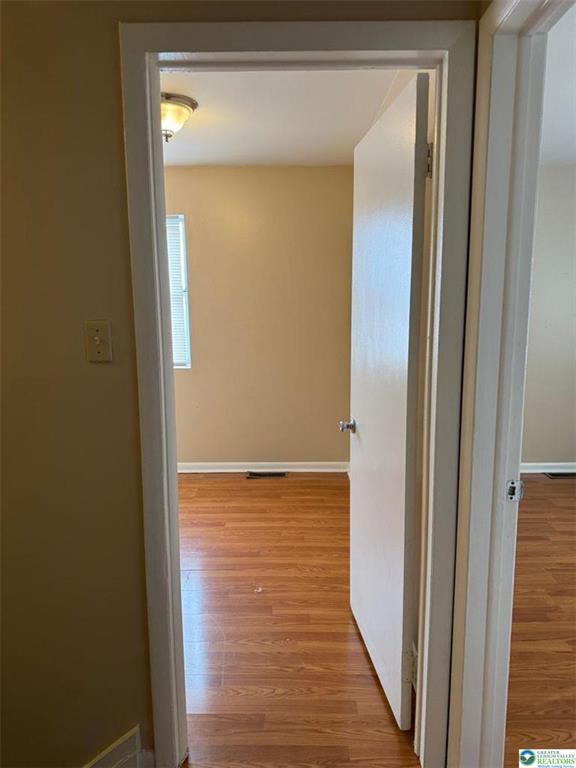 Building Photo - 1538 E 8th St