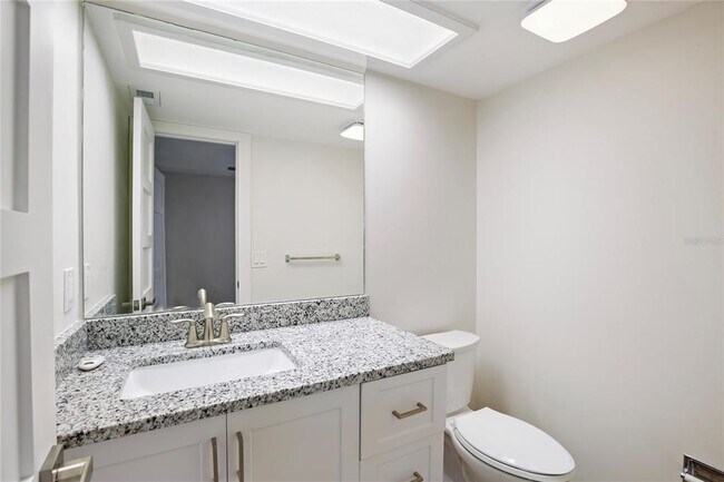 Building Photo - 150 Marina Del Rey Ct