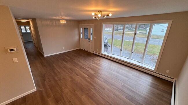 Primary Photo - 20 Poplar Pl