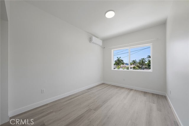 Building Photo - 2423 S Myrtle Ave