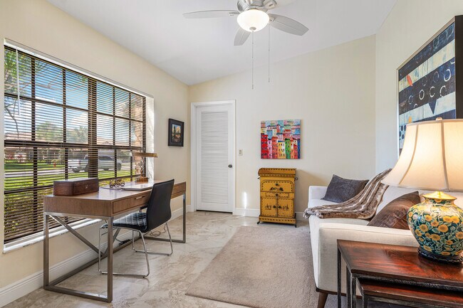 3rd bedroom/den - 7205 Sweetbay Ct