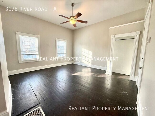 Building Photo - 3176 River Rd