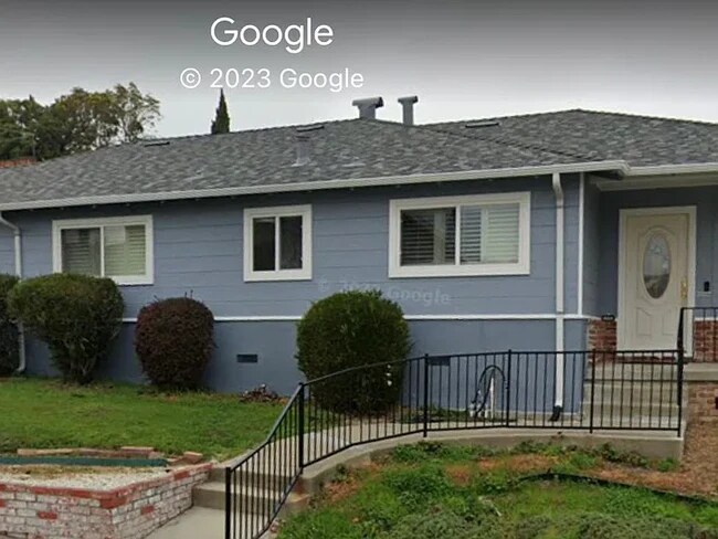 Primary Photo - 2490 Yaffe Dr