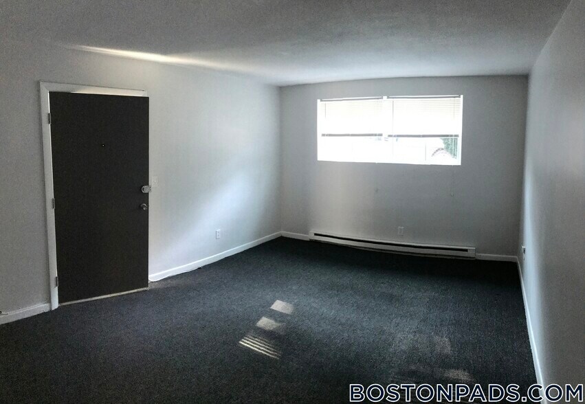 Building Photo - 5 Waldemar Ave