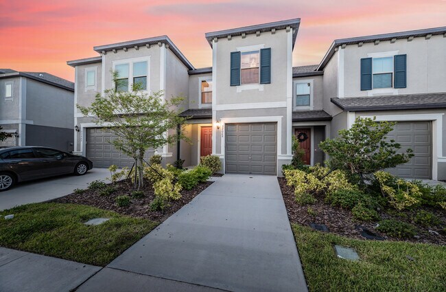 Building Photo - 32069 Blue Passing Loop