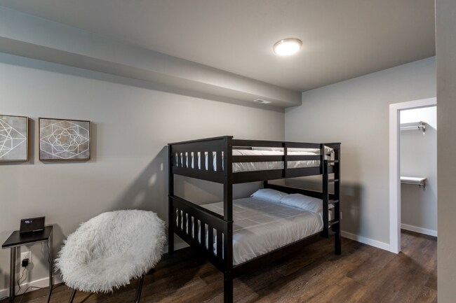 Building Photo - Fully Furnished New 5 Bed, 3 Bath Modern Home with over 3,241 Sq. Ft. on 2 Acres- MEAD SCHOOL DIS...