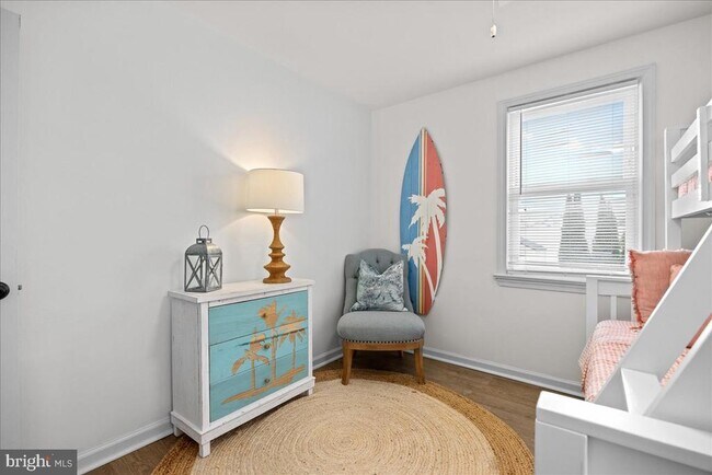 Building Photo - 208 N Lancaster Ave