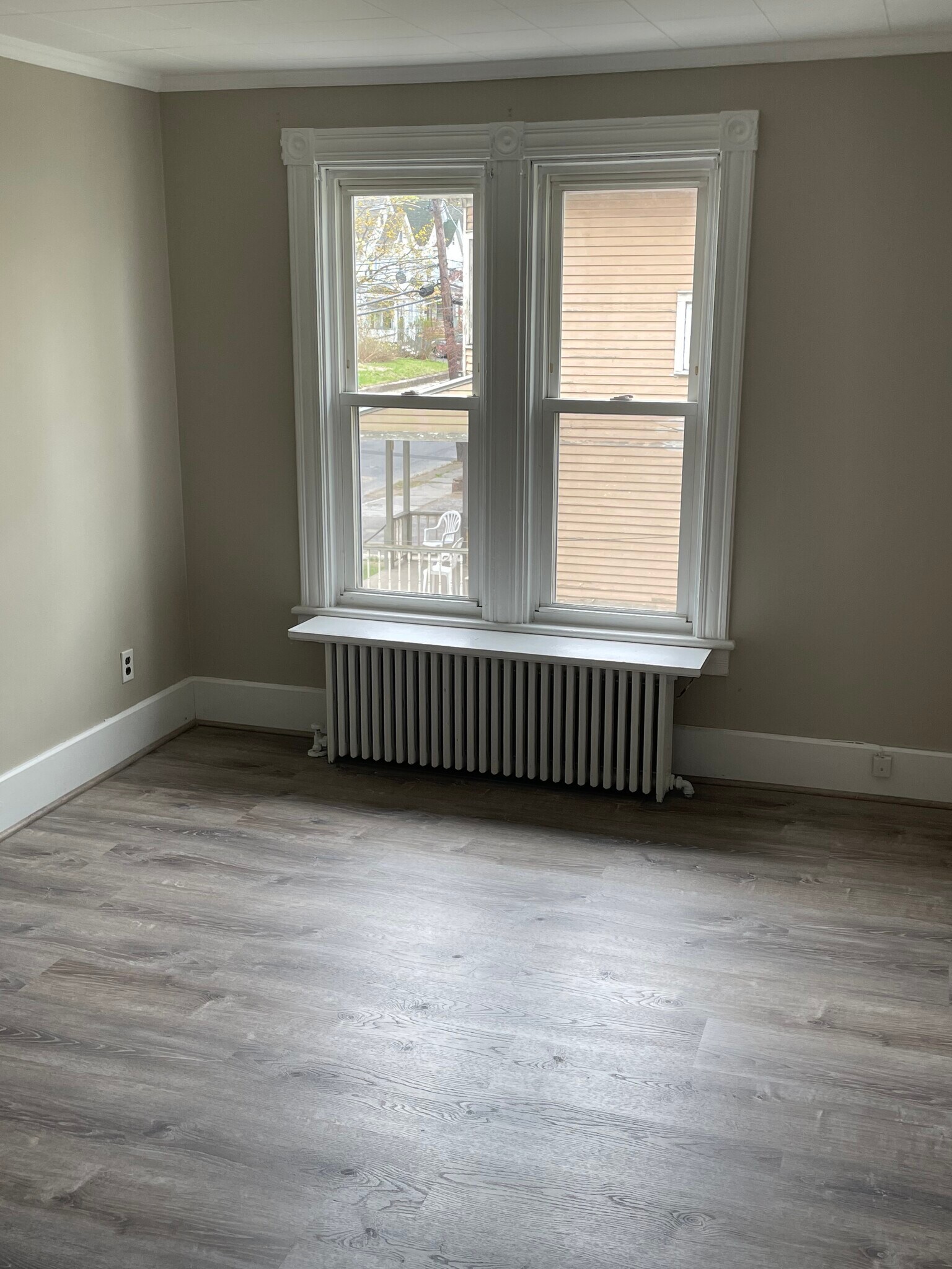 Living Room - 49 W Oreilly St