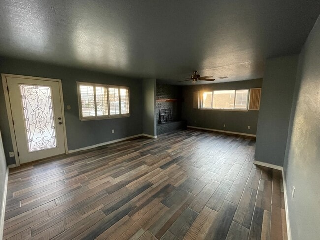 Building Photo - 9517 Mcintosh Dr