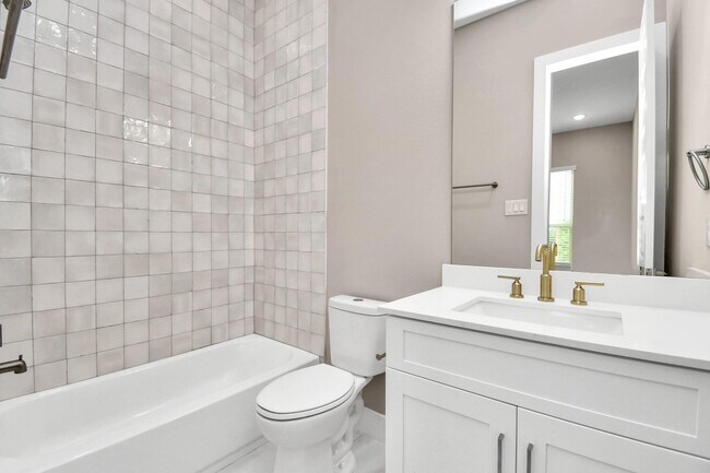 Building Photo - 304 Chobani Ln