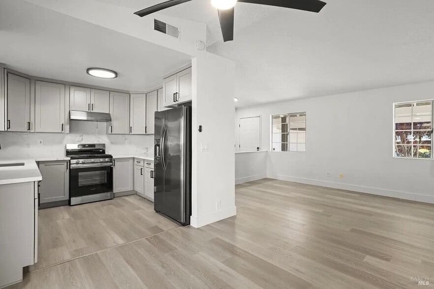 Building Photo - 567 Shannon Dr