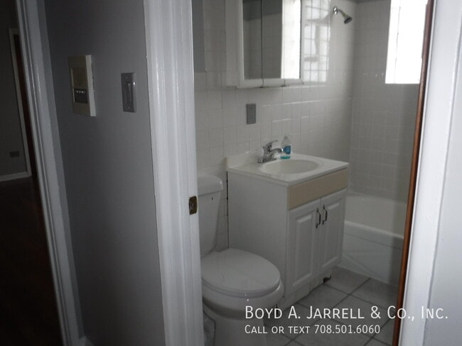 Building Photo - 8700 S Merrill Ave