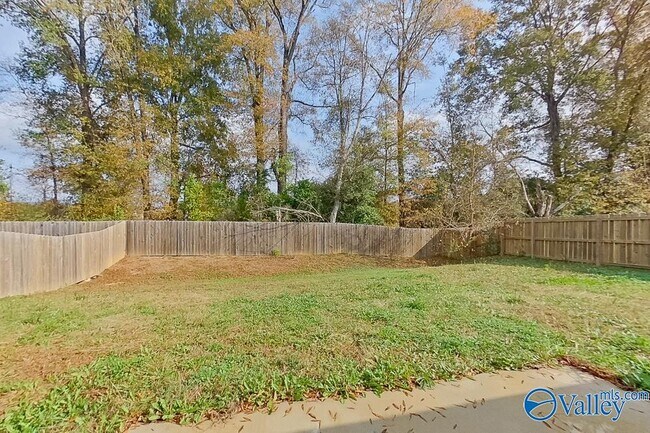 Building Photo - 59 Hideaway Ln