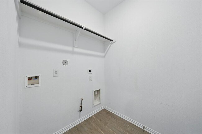 Building Photo - 31335 Horseshoe Meadow Bend Ln