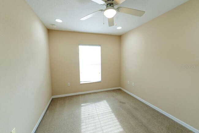 Building Photo - 10332 Fallsgrove St
