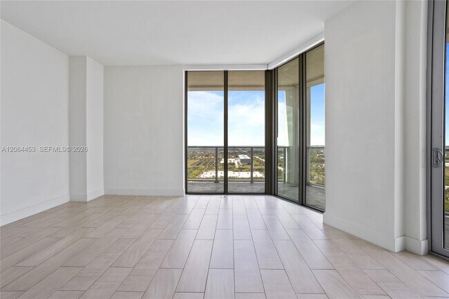 Building Photo - 2000 Metropica Wy