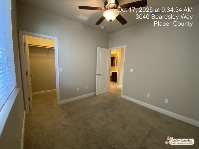 Building Photo - Pristinely Maintained Roseville Home with ...