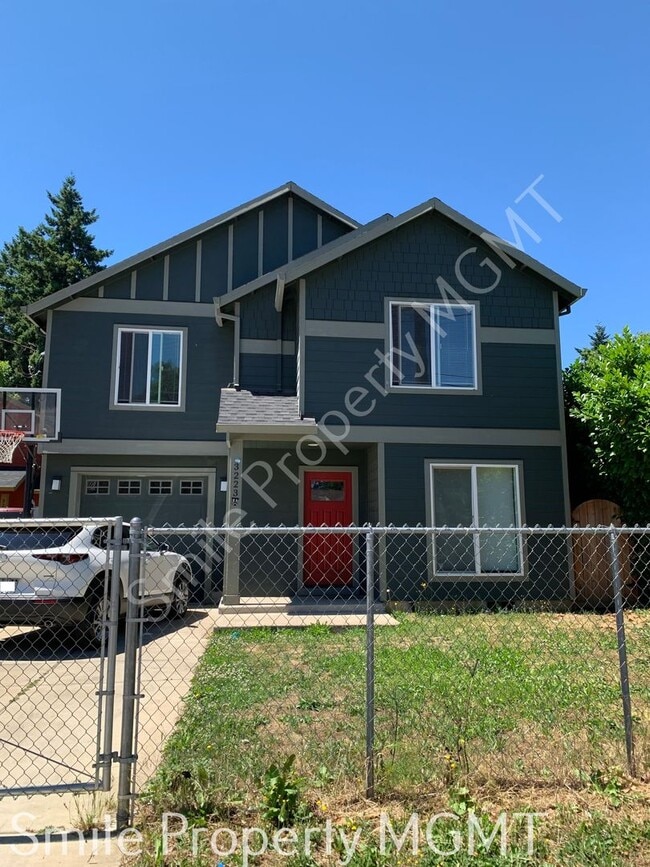 Building Photo - single house