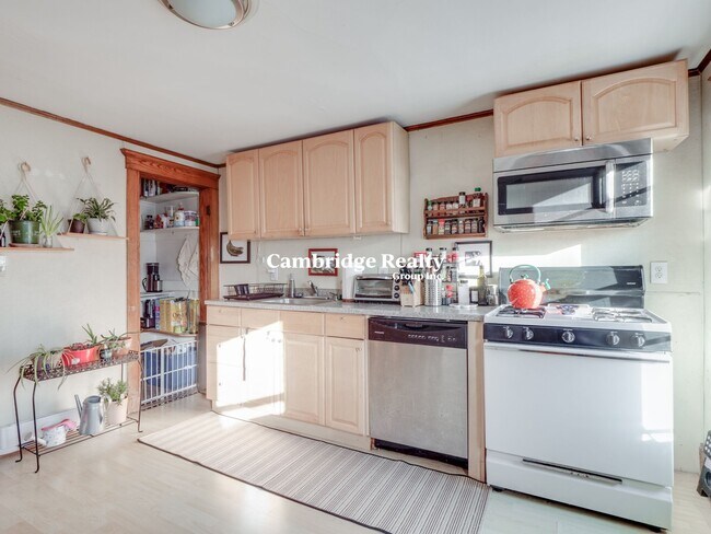 Building Photo - 60 Powder House Blvd