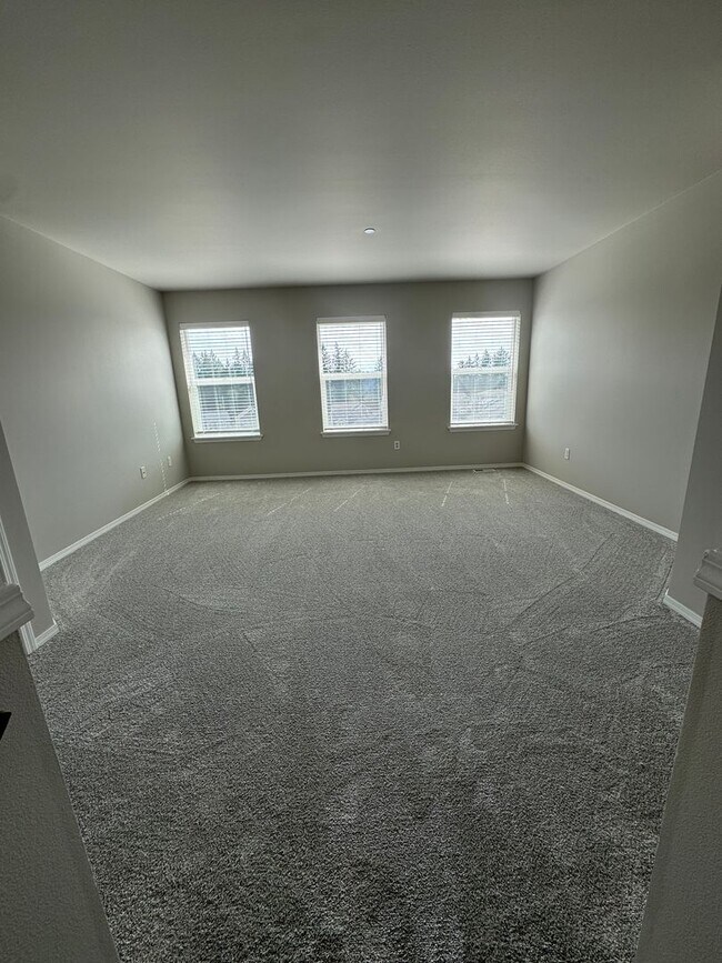 Building Photo - 1163 Swan Loop