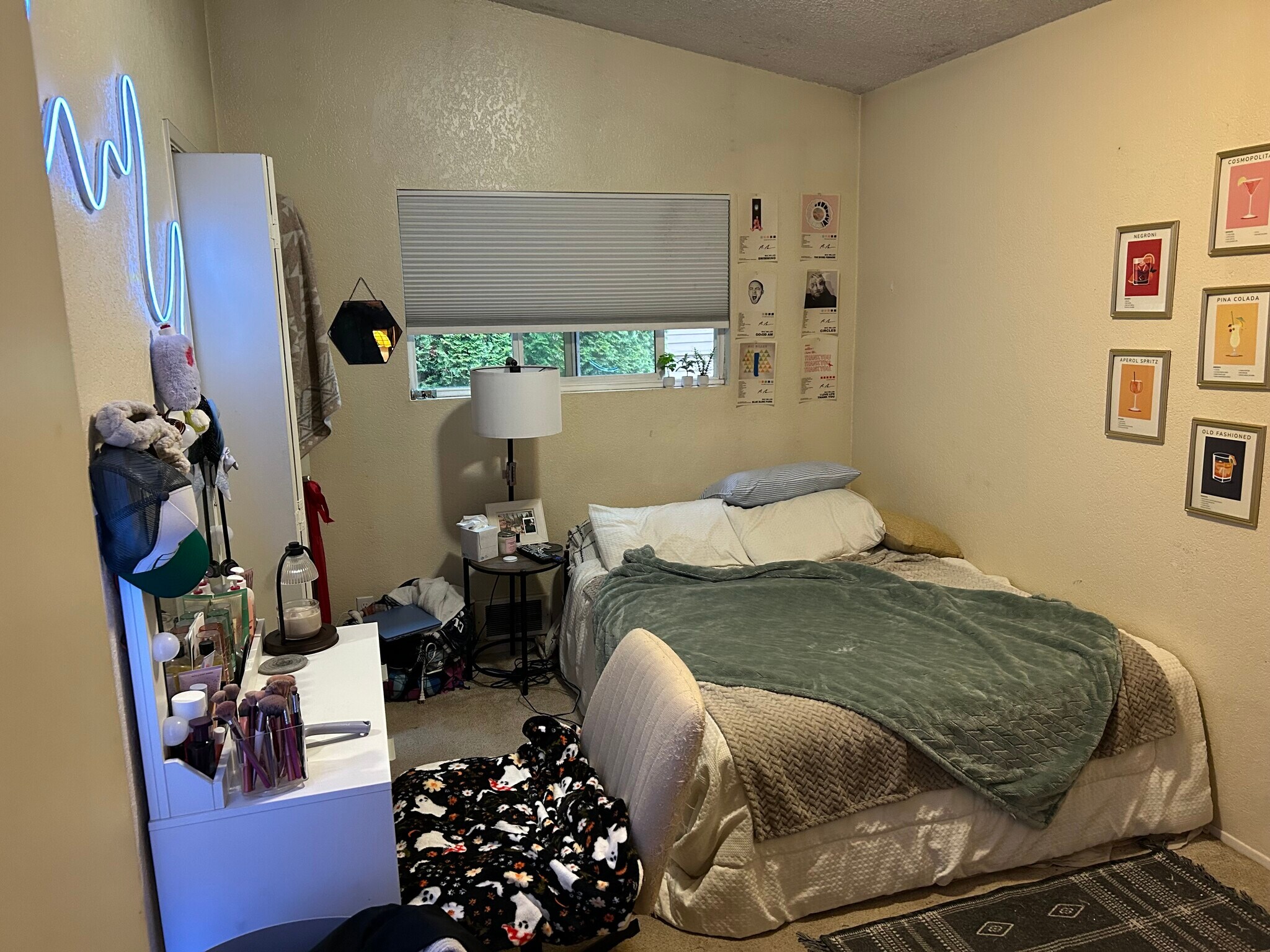 Building Photo - 1017 Oakes Ave