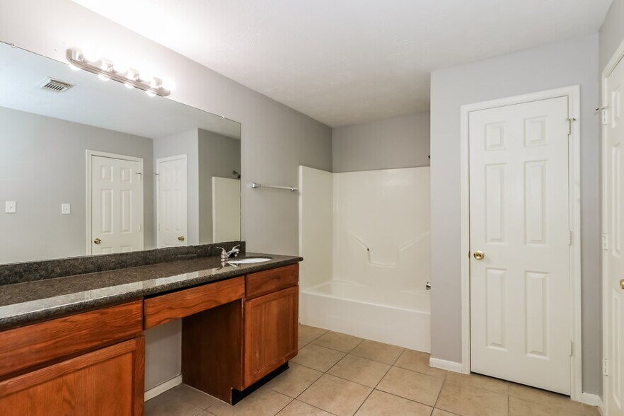 Building Photo - 6803 Hedgewick Dr