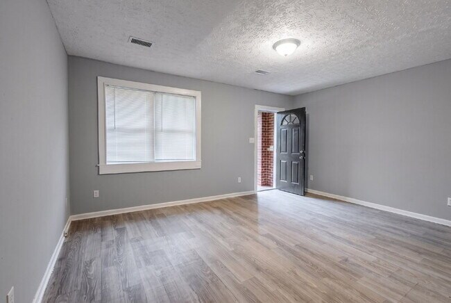 Building Photo - 119 Ticknor Dr