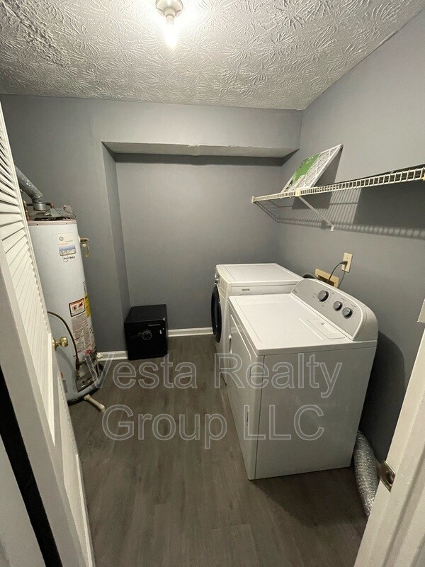 Building Photo - 1652 Northridge Dr