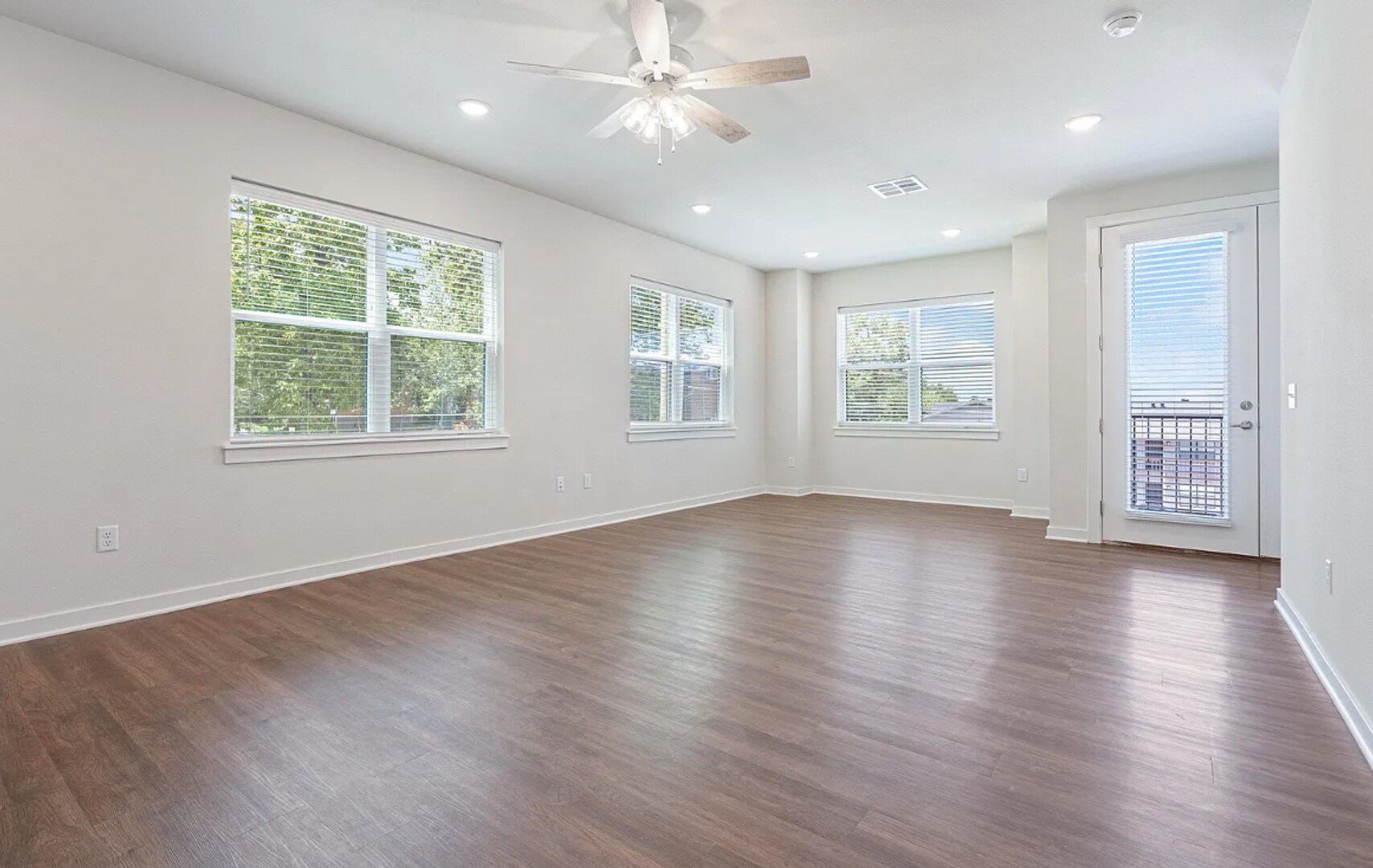 Building Photo - 619 Whitham Ave