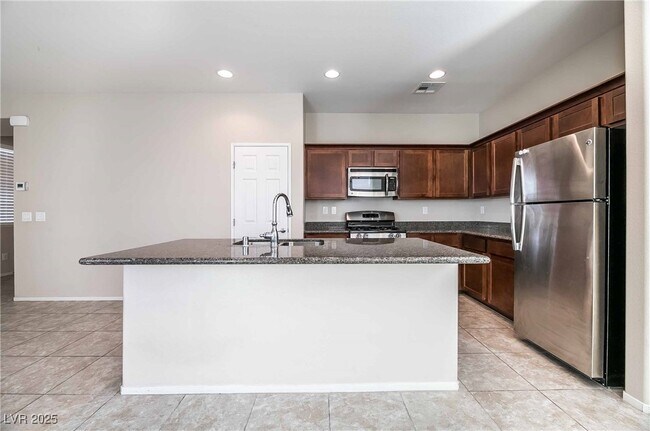 Building Photo - 6303 Solomon Spring Way