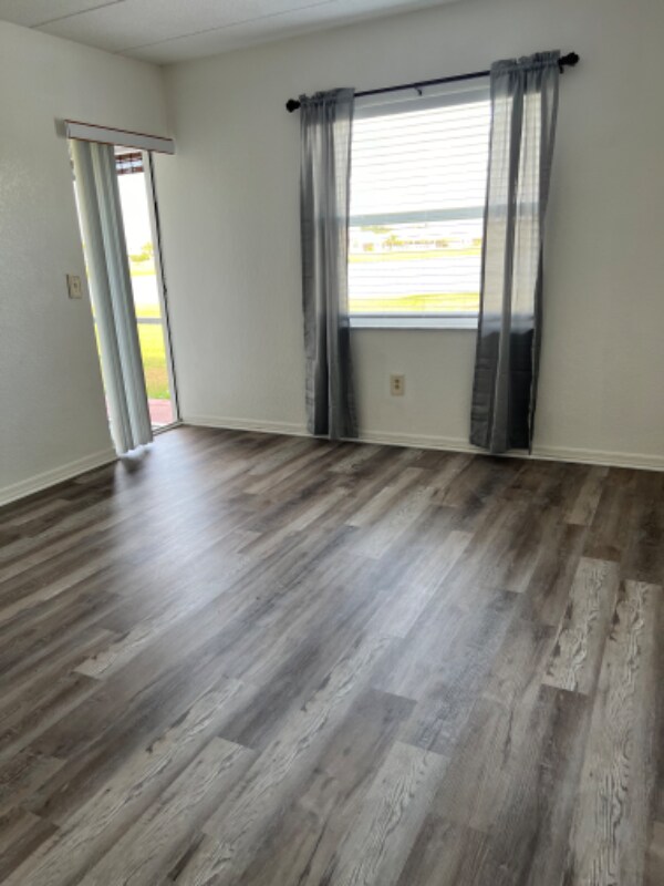 Building Photo - 26333 Nadir Rd